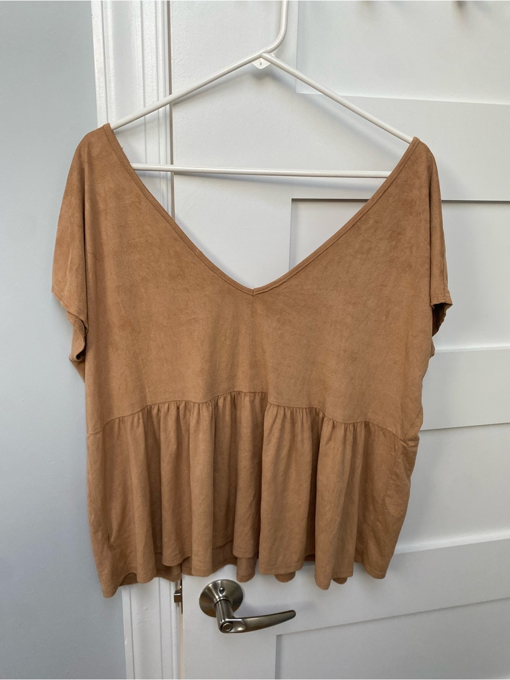 Kimchi Blue Layla Faux Suede Peplum Top size medium - Picture 8 of 8